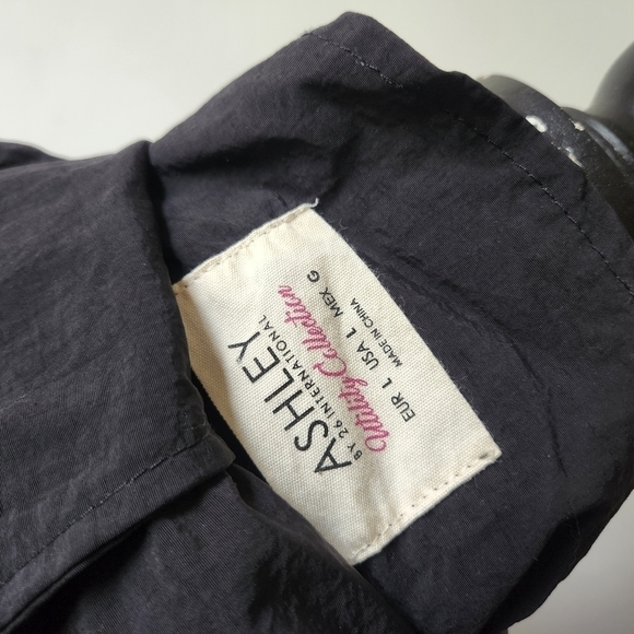 Wind breaker jacket - Picture 4 of 6